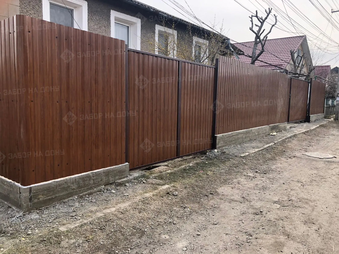 Распашные ворота из профлиста  в Истре